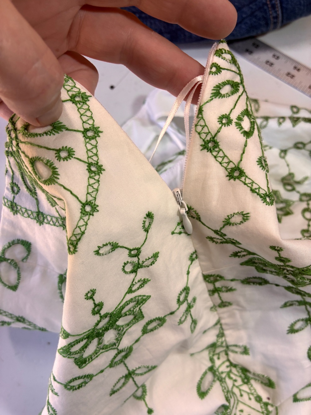 ZARA NWT High Waisted, Embroidered Shorts,  Floral Green White, Size XL - Picture 6 of 8